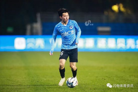 徐峥执导的《夺冠》，则用演员邵汶、张芝华、段博文饰演的普通上海市民的视角，见证了1984年中国女排首获世界大赛三连冠的光辉时刻